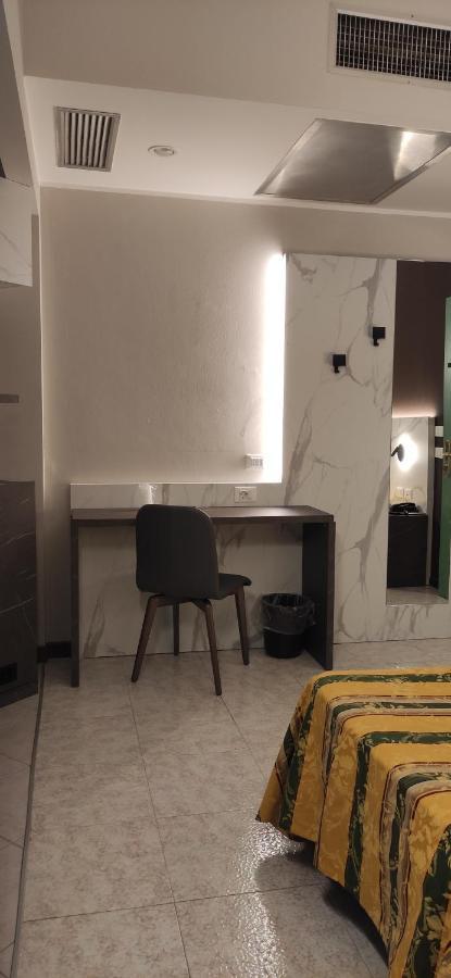 Hotel Mistral Milano Dış mekan fotoğraf