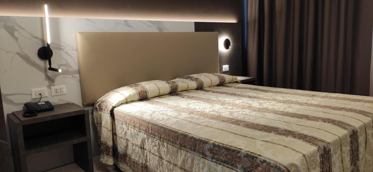 Hotel Mistral Milano Dış mekan fotoğraf