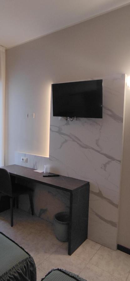 Hotel Mistral Milano Dış mekan fotoğraf