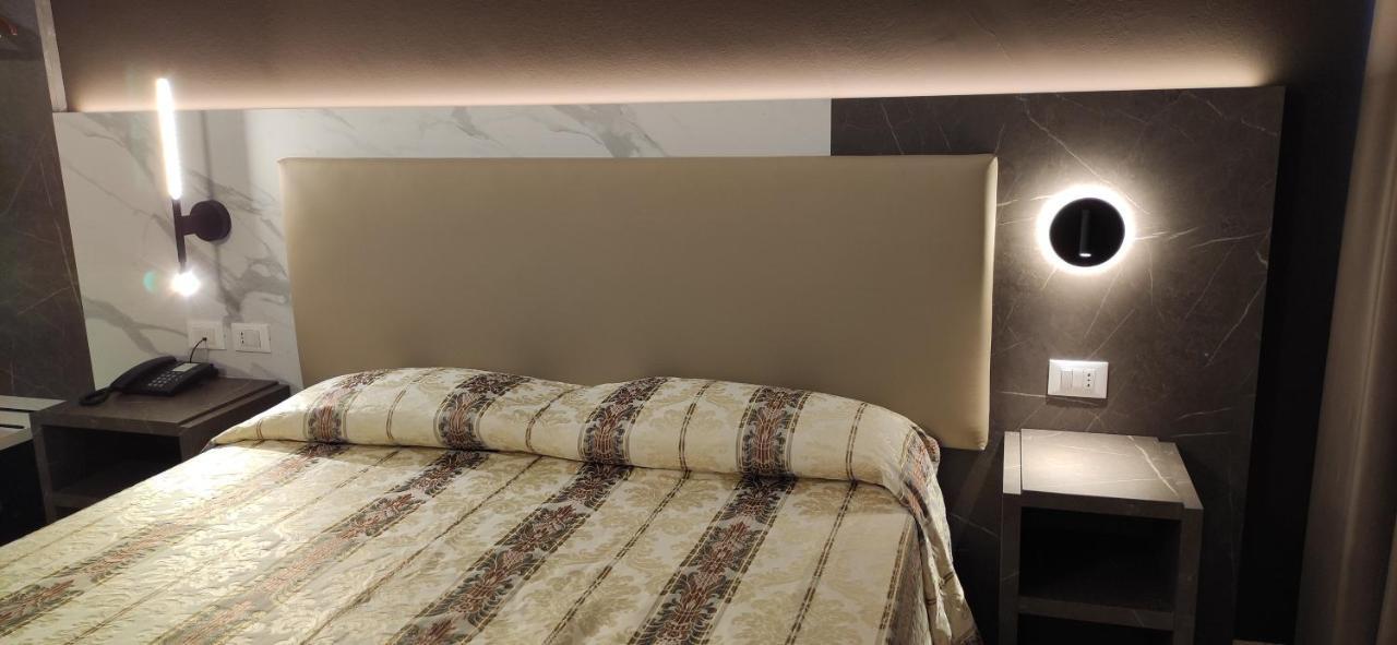 Hotel Mistral Milano Dış mekan fotoğraf