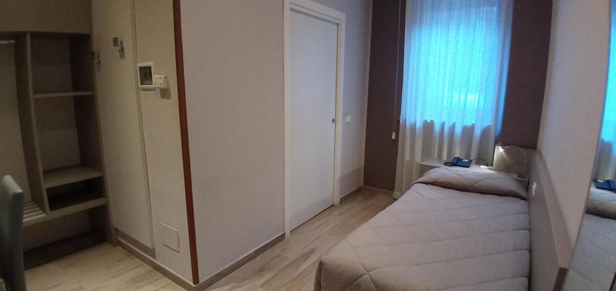 Hotel Mistral Milano Dış mekan fotoğraf