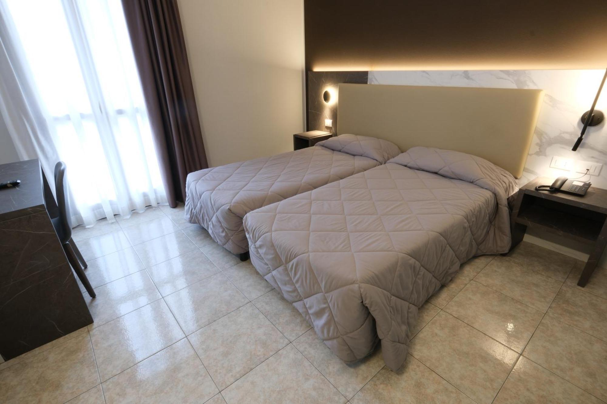 Hotel Mistral Milano Dış mekan fotoğraf