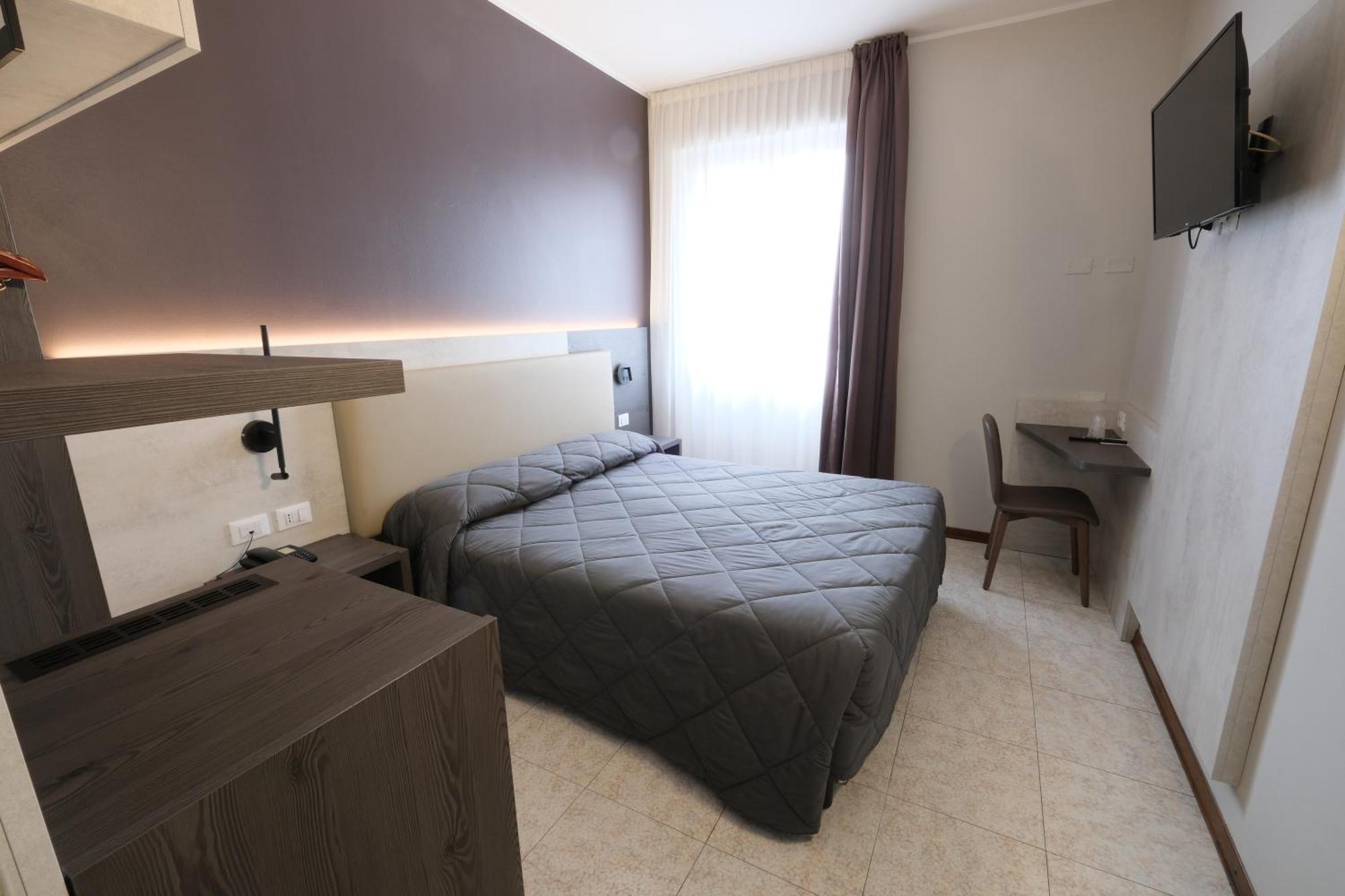Hotel Mistral Milano Dış mekan fotoğraf