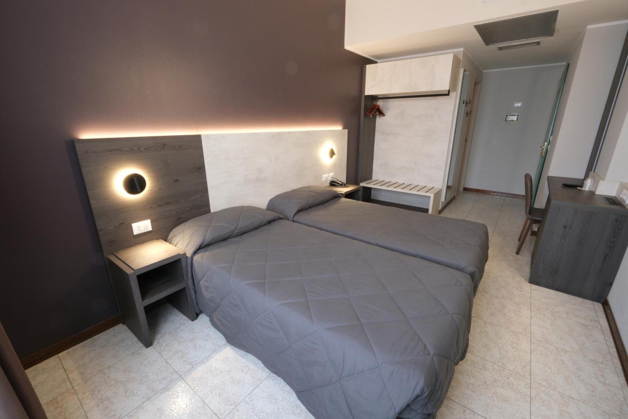 Hotel Mistral Milano Dış mekan fotoğraf
