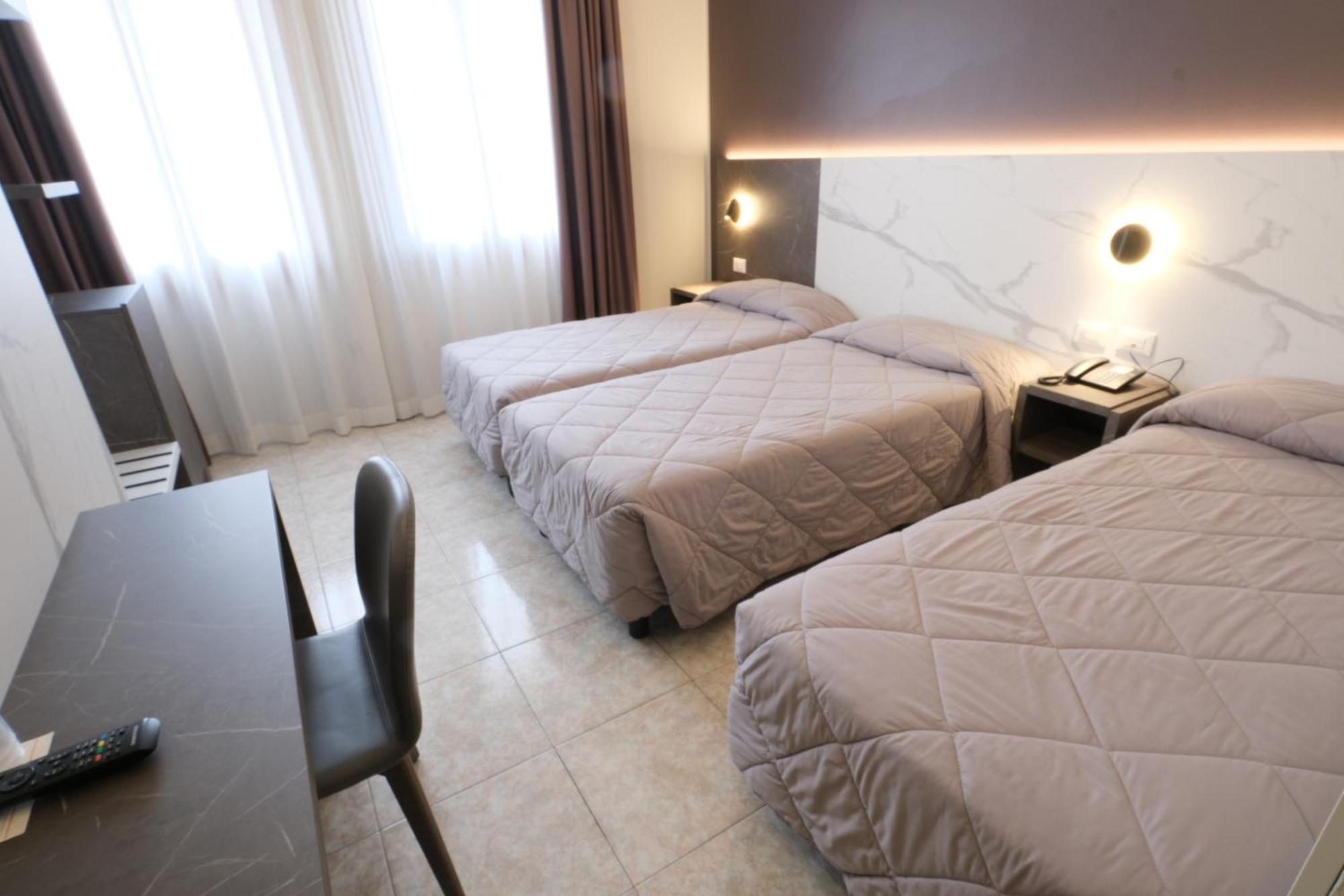 Hotel Mistral Milano Dış mekan fotoğraf