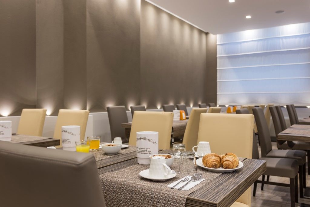 Hotel Mistral Milano Dış mekan fotoğraf