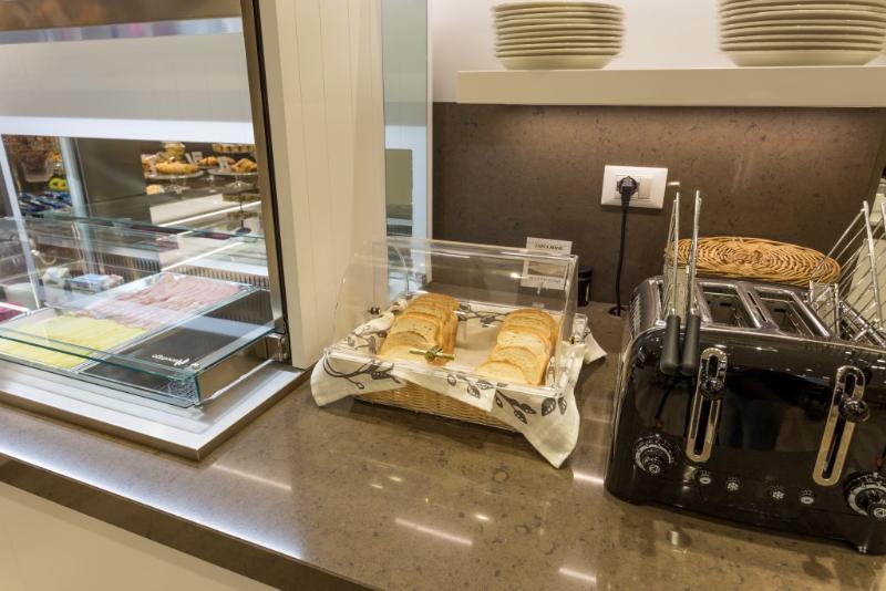 Hotel Mistral Milano Dış mekan fotoğraf