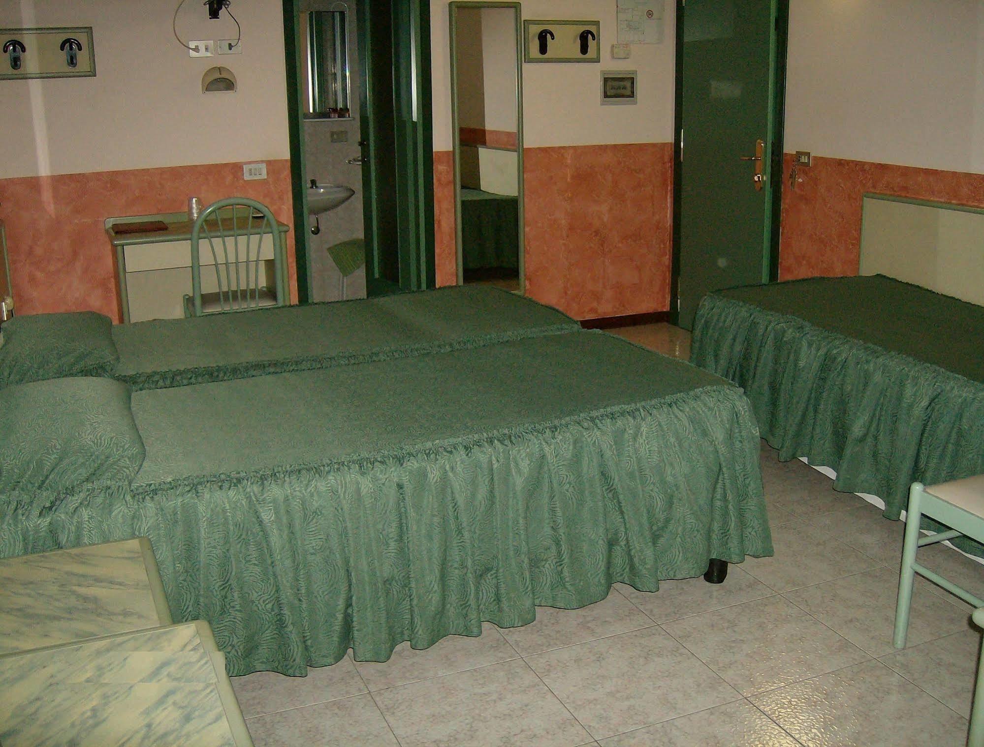 Hotel Mistral Milano Dış mekan fotoğraf